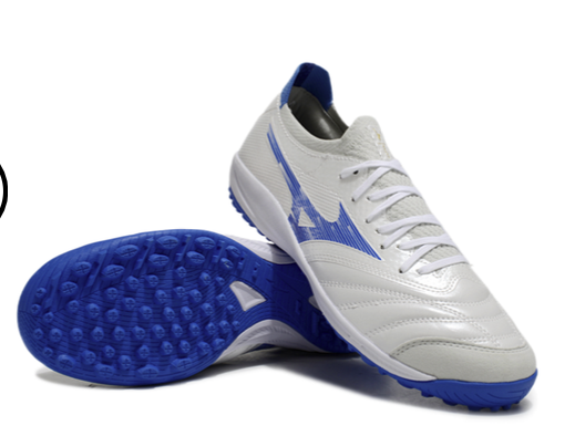 15. Mizuno TF – Blanco/Azul Royal